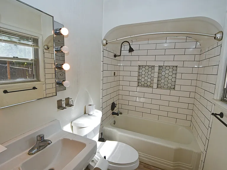 1339 Faland Way — Photo 17