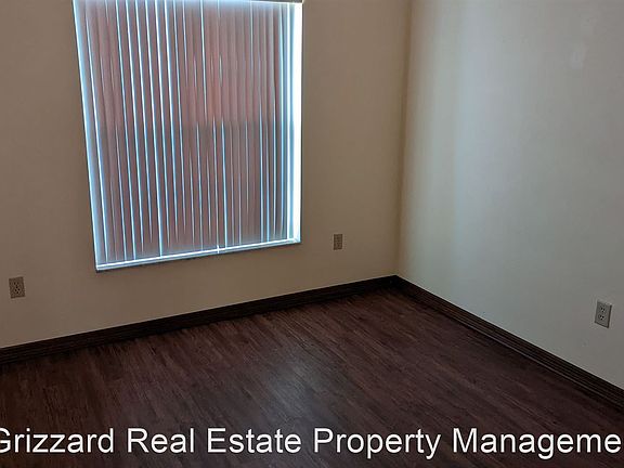 5th image of 3420 Laurel Dr