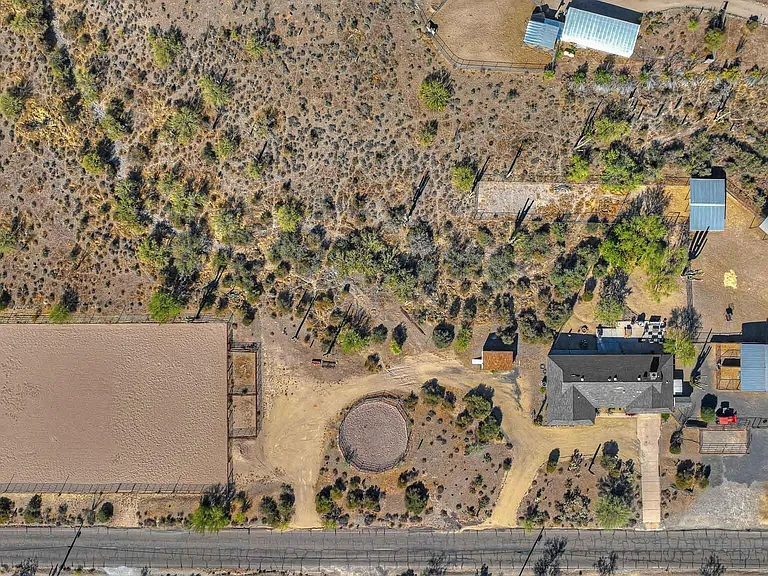 6914 E Highland Rd — Photo 45