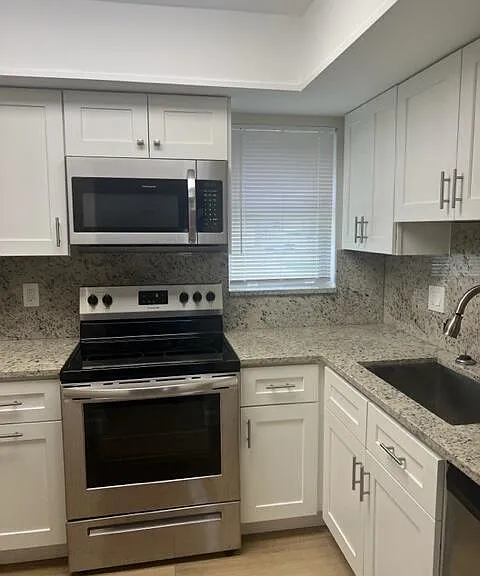 500 NW 53rd St — Photo 3