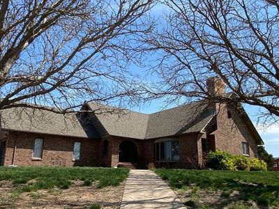 225 NE 40th Ave #A, Great Bend, KS, 67530
