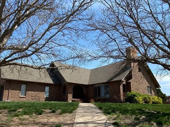 225 NE 40th Ave #A, Great Bend, KS 67530