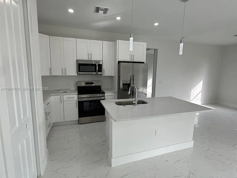 4624 Connie Ave N — Photo 7