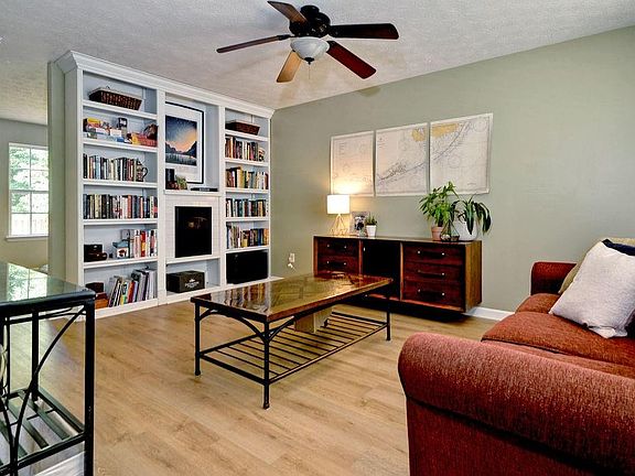2nd image of 5323 Palmer Ln