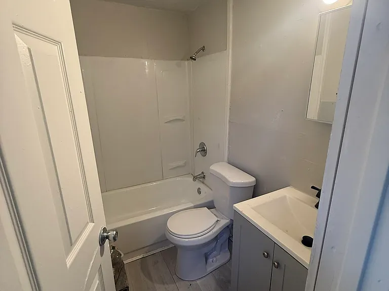 3733 Oregon Ave #1F — Photo 4