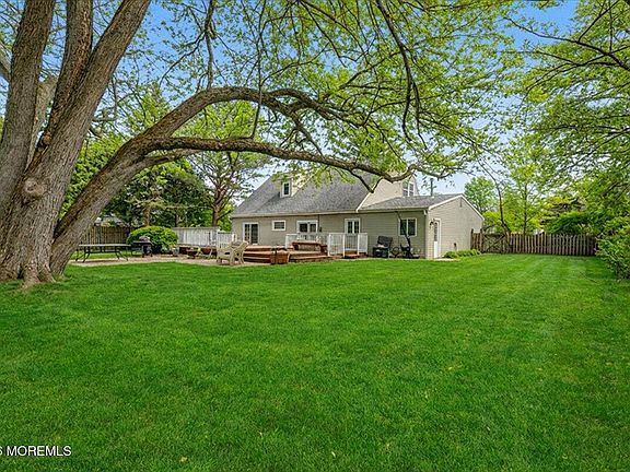 3rd image of 20 Hutchinson Drive
