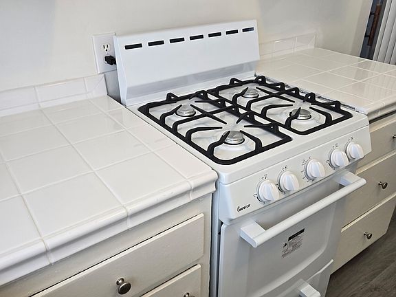 5th image of 18540 Parthenia St APT 2