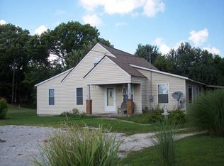 571 S State Road 61, Winslow, IN 47598