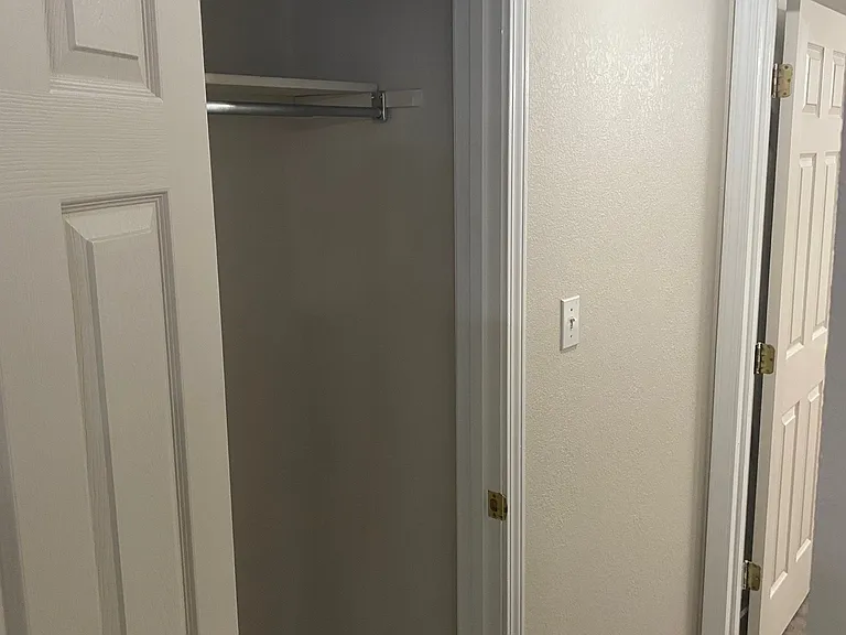 4866 Richmond Dr — Photo 38