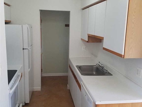 2nd image of 31958 Williamsburg St