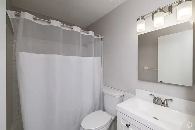 Forest Park Apartments — Photo 20