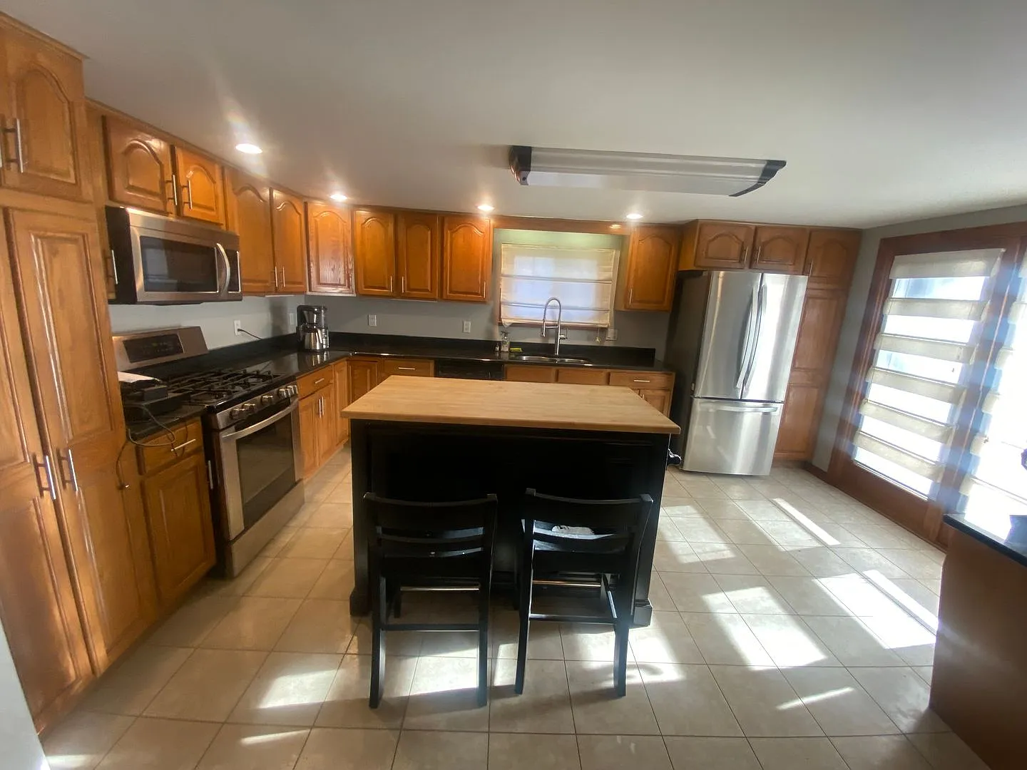Amazing Single Family Home — Photo 3