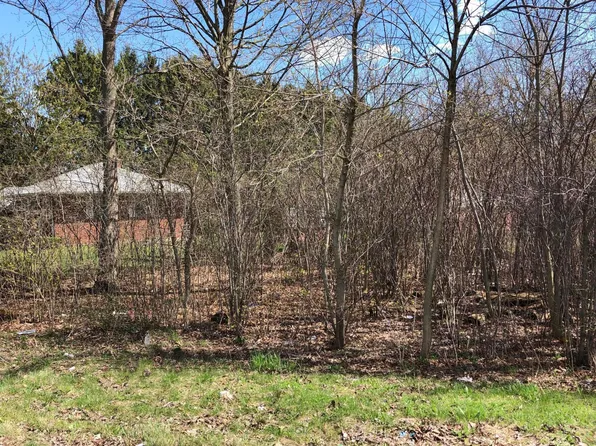 Bankers Rd, Racine, WI 53403