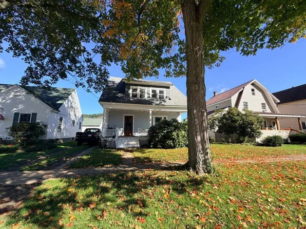 27 E Wayne St, Warren, PA 16365