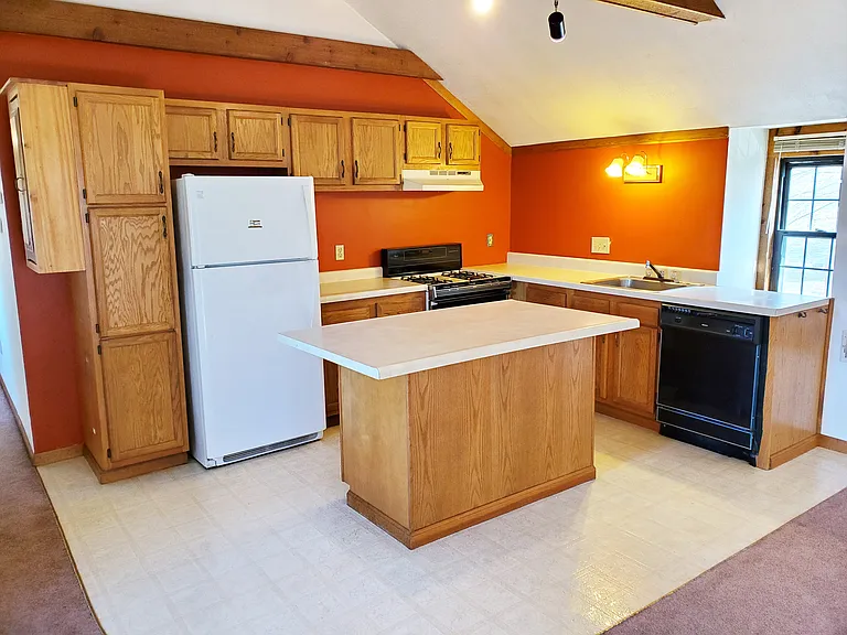 27 Richmond St #1 — Photo 2
