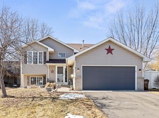 411 Wagon Wheel Cir, Buffalo, MN 55313