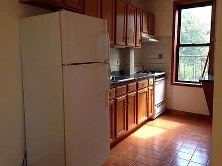 2nd image of 308 Prospect Pl #4R