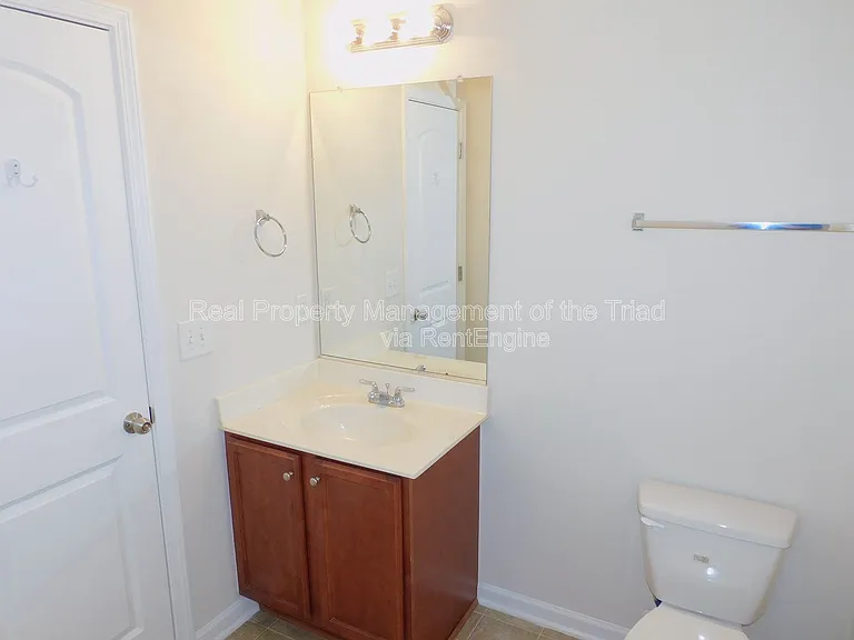 1475 Worchester St — Photo 15