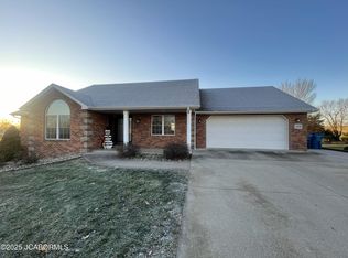 1518 Grandvalley Dr, Jefferson City, MO 65101