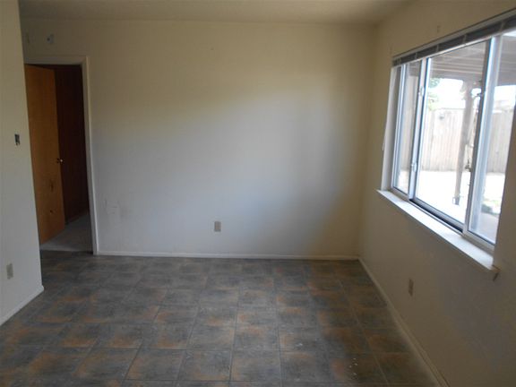 5th image of 2420 Avenida De Las Campanas
