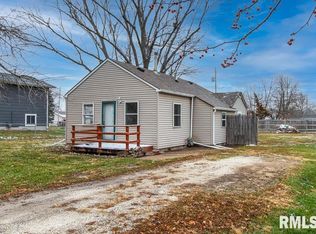 818 3rd St, Colona, IL 61241