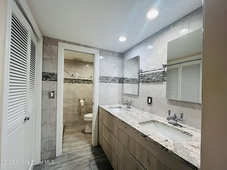 115 N Indian River Dr #109 — Photo 17