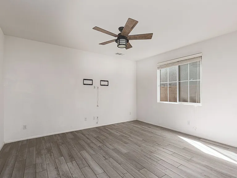 8045 Skye Foxx St — Photo 13