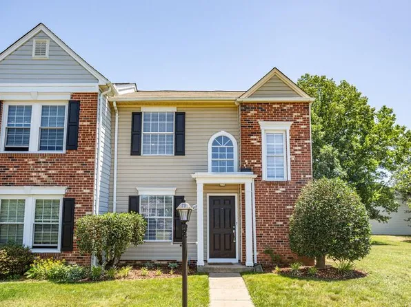 11121 Oxford Ter, Fredericksburg, VA 22407