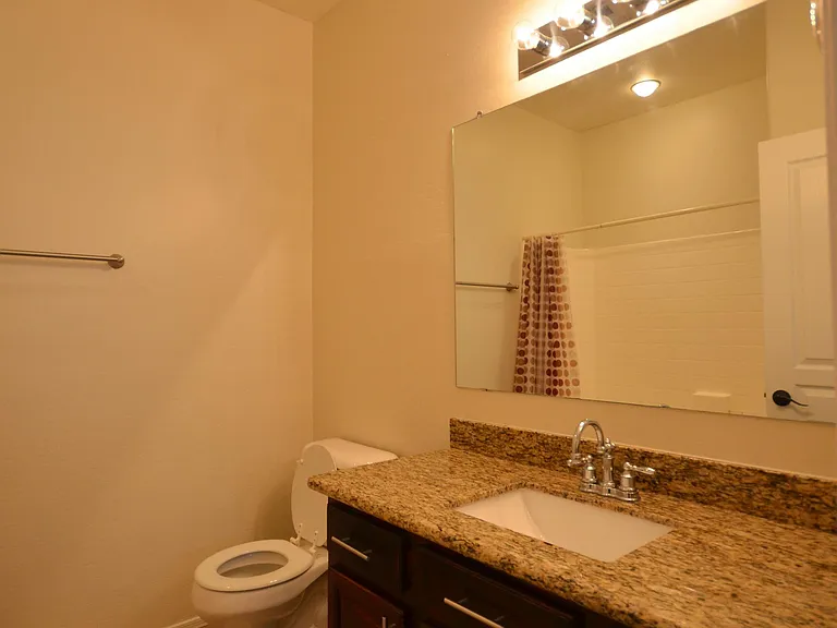 1225 N 36th St #1128 — Photo 5