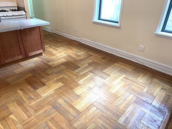 2nd image of 21 E 21st St APT 4B