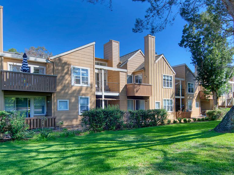 Riva Terra Apartments at Redwood Shores Apartment Rentals