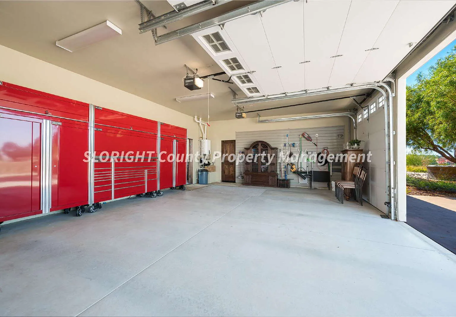 5 bed, 3.5 bath, 3190 sqft, $16,000 — Photo 3
