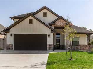 3907 Eskew Dr, College Station, TX 77845