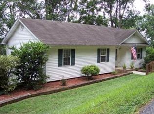 633 Parkway Dr, Kingsport, TN 37663