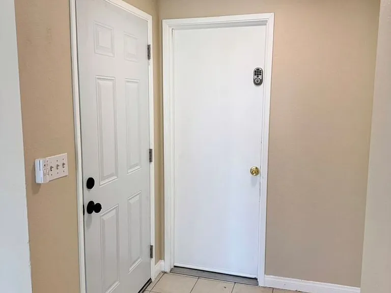 6772 Maude Adams Ave — Photo 2