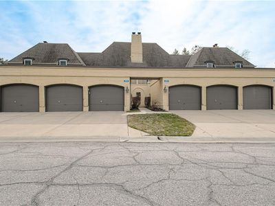 6739 W 108th Ter, Overland Park, KS, 66211