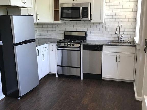 2nd image of 601 Cleveland St Unit 5D
