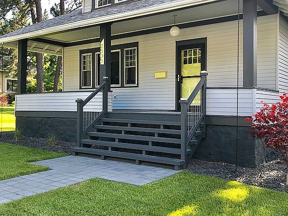 Custom stairs and railings