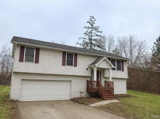 6007 Huff St, Westland, MI