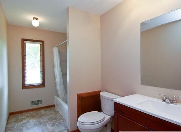 4th image of 8133 137th Court W
