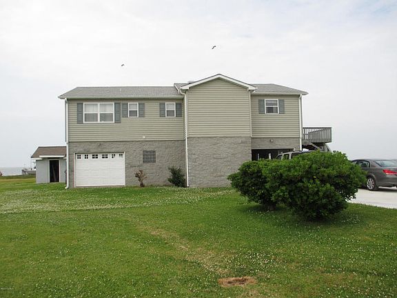 3rd image of 132 Pelican Ln