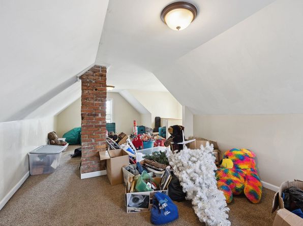 manchester-new-hampshire-95345048 picture