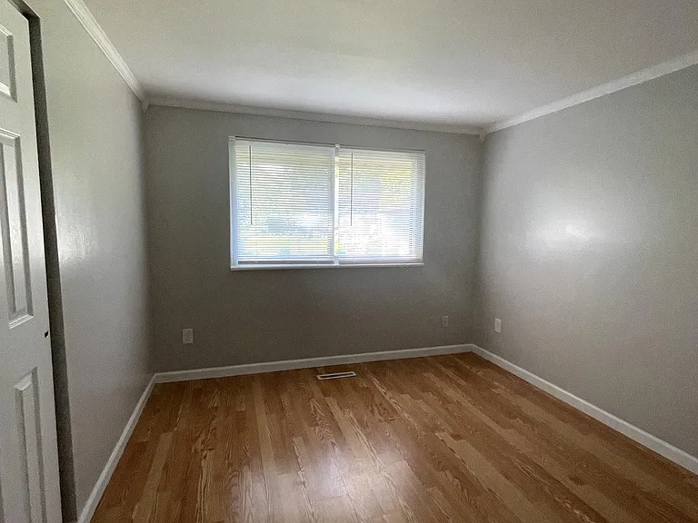 5598 Santiago Dr — Photo 10