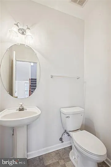 206 Heathwalk St #B — Photo 11