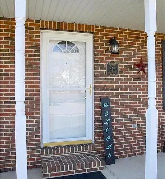 347 Logan Dr — Photo 4