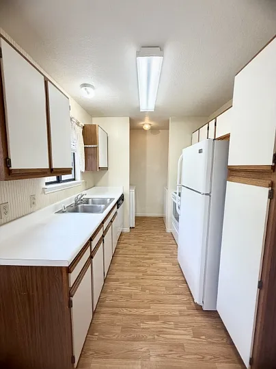 728 W San Antonio St #B — Photo 3