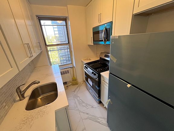 5th image of 67-11 Yellowstone Blvd APT 3F