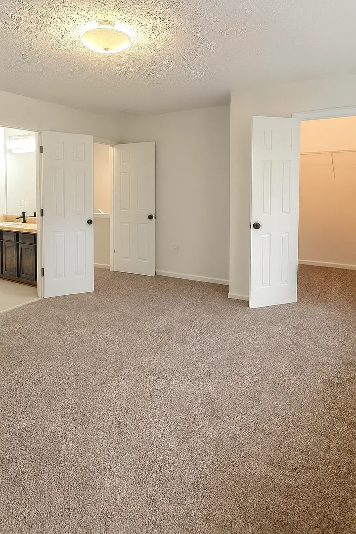 Room in 3 Bedroom Home at Waverly Hills Dr — Photo 2