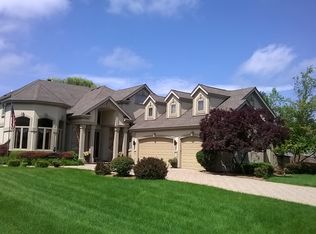 374 Meadowlark Rd, Bloomingdale, IL 60108