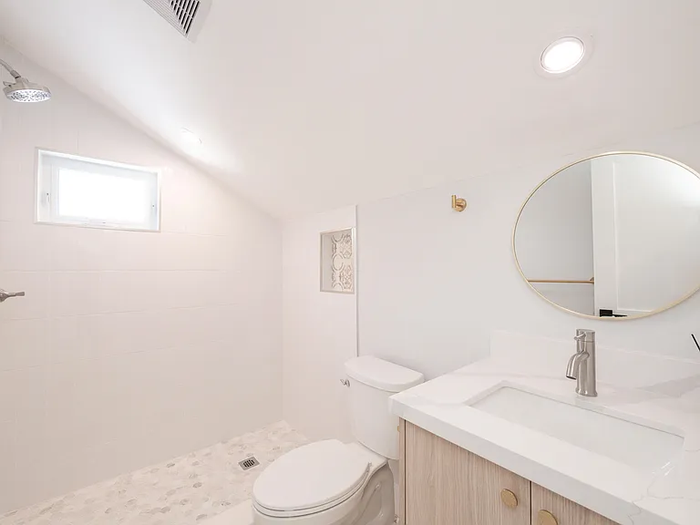 1315 William St — Photo 17